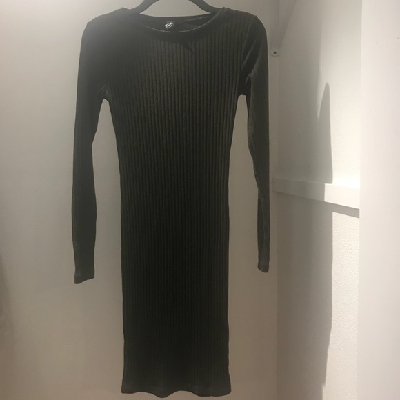 Forever 21 Dresses & Skirts - Dark Olive Khaki Midi Dress